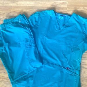 Smitten Scrub set Hunter green with pink trim